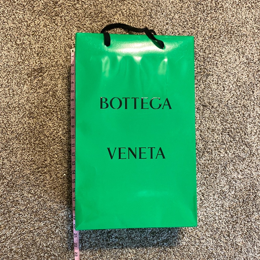 BOTTEGA VENETA SHOPPiNG BAG